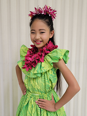 安斎優那さんNā Pua Melia Hula Studio 安斎優那さんNā Pua Melia Hula Studio
