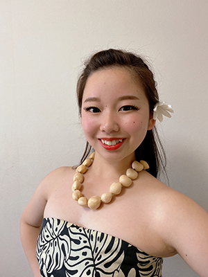 深瀬桃さん‘Ō lino Lani Hula Studio 深瀬桃さん‘Ō lino Lani Hula Studio