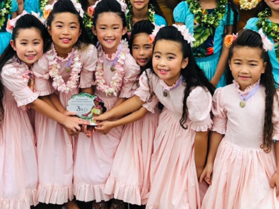 Hi‘ilei Na Manu Iwa Na Pua Hala O Chigasaki Hi‘ilei Na Manu Iwa Na Pua Hala O Chigasaki