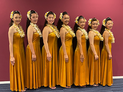 Hi‘ilei Na Manu Iwa Na Pua Hala O Chigasaki Hi‘ilei Na Manu Iwa Na Pua Hala O Chigasaki