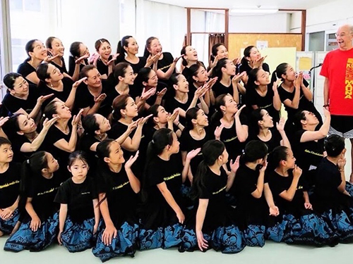 佐藤 麻依子先生ハラウHālau O Nā‘a‘ākukuimaikahikina 佐藤 麻依子先生ハラウHālau O Nā‘a‘ākukuimaikahikina