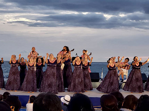 杉浦 理江先生 ハラウHula O Nā Pua U`i 杉浦 理江先生 ハラウHula O Nā Pua U`i