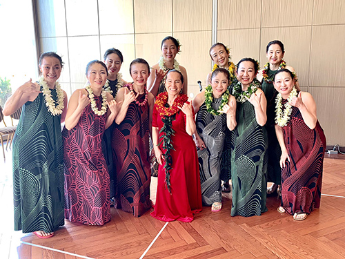 和栗 由美子先生ハラウHālau Hula O Laua‘e 和栗 由美子先生ハラウHālau Hula O Laua‘e