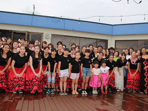 渡邊 希先生ハラウHālau Hula O Moaniani 渡邊 希先生ハラウHālau Hula O Moaniani